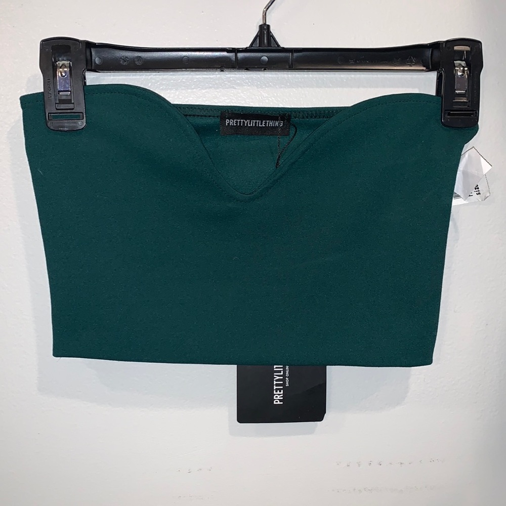 NWT Polyester, scalloped edge bandeau